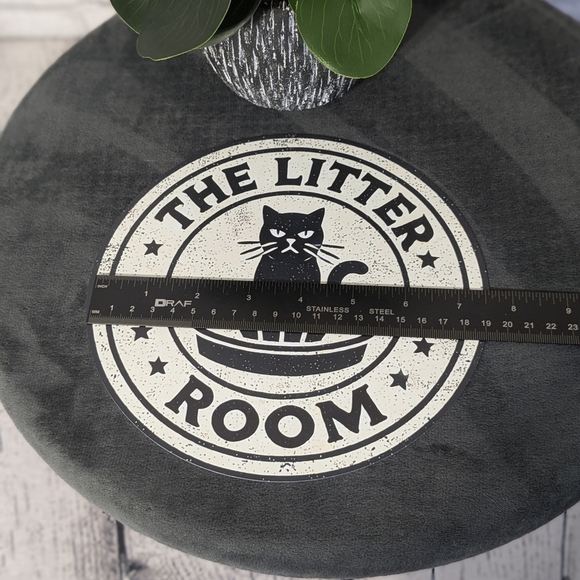 The Litter Room' round metal sign black cat design - Picture 3 of 6